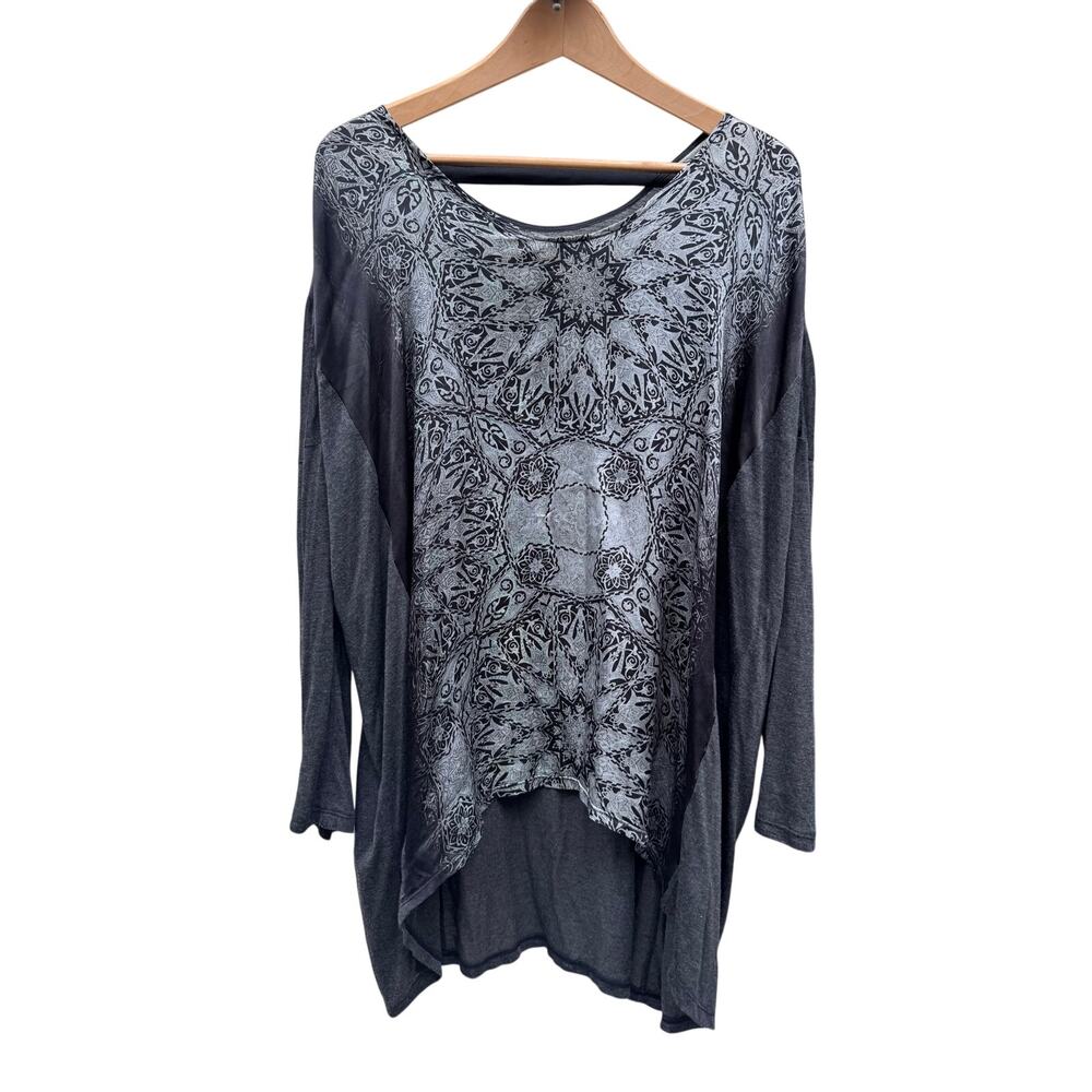 Biya Gray Geometric Print Long Sleeved High Low Tunic Top